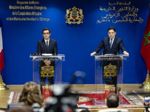 المغرب وفرنسا يعلنان عزمهما استعادة دفء العلاقات