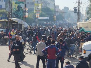 الاحتلال وتجار حرب وراء أزمة السيولة النقدية في قطاع غزة