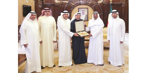 رئيس الوزراء استقبل رئيس وأعضاء اتحادي التأمين والأسماك و«الشفافية»