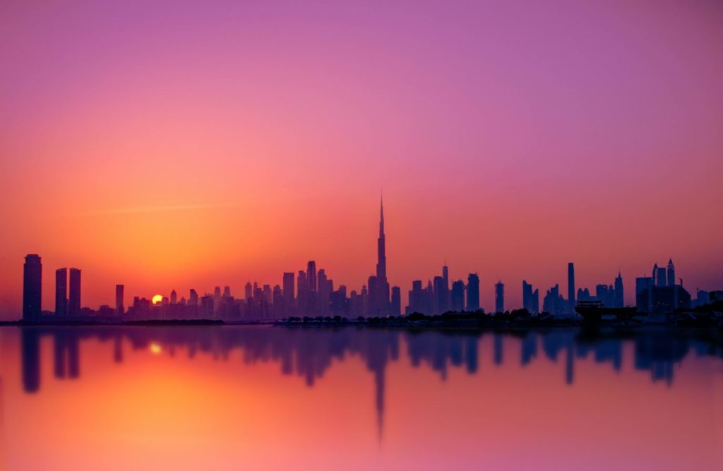 طقس الإمارات غداً.. صحو إلى غائم جزئياً وارتفاع بدرجات الحرارة