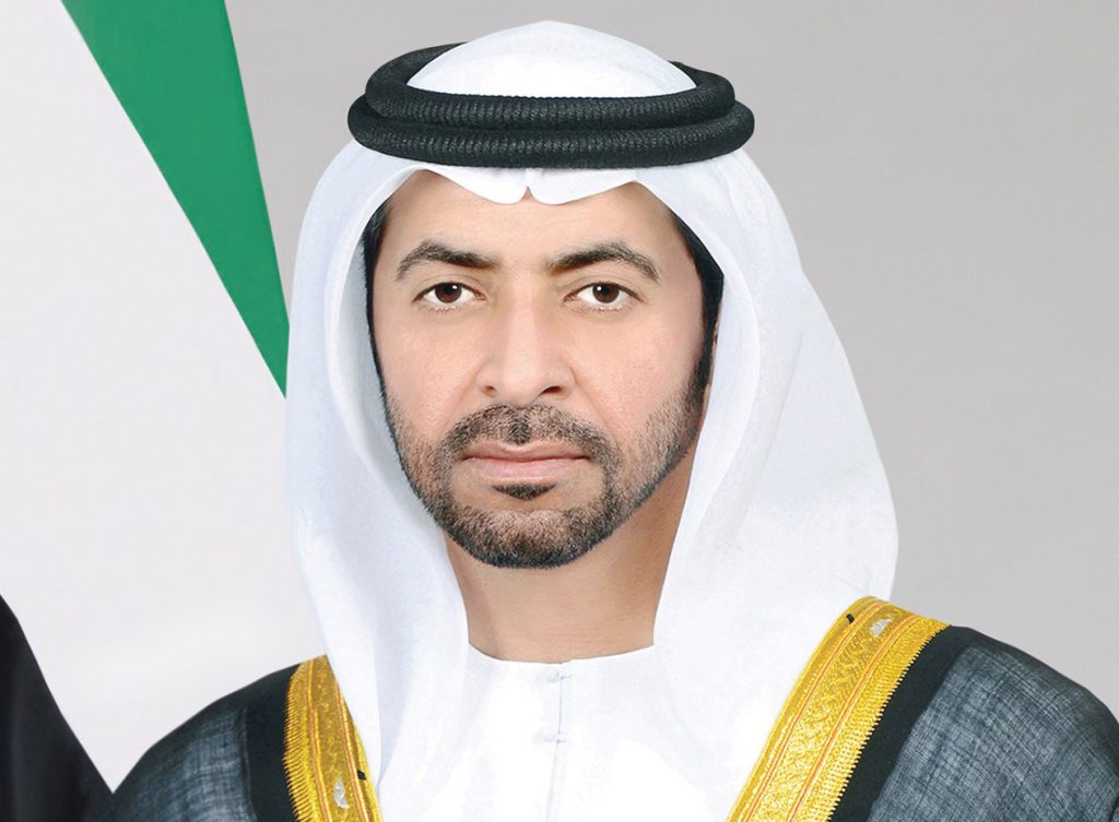 بتوجيهات حمدان بن زايد ..الهلال الأحمر يقدم 10 آلاف وجبة إفطار يوميا للصائمين بمسجد الشيخ زايد بمدينة سولو الأندونيسية