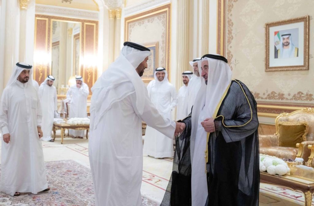 الحكام يواصلون استقبال المهنئين برمضان