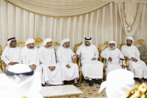 ذياب بن محمد بن زايد يقدم واجب العزاء في وفاة والدة الشهيد محمد جديد راشد الشحي