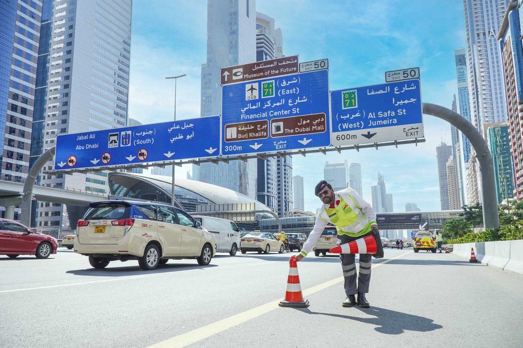 (طرق دبي) تتوسع في إدارة الحوادث المرورية لتشمل 17 محوراً وطريقاً حيوياً يزيد طولها على 951 كم