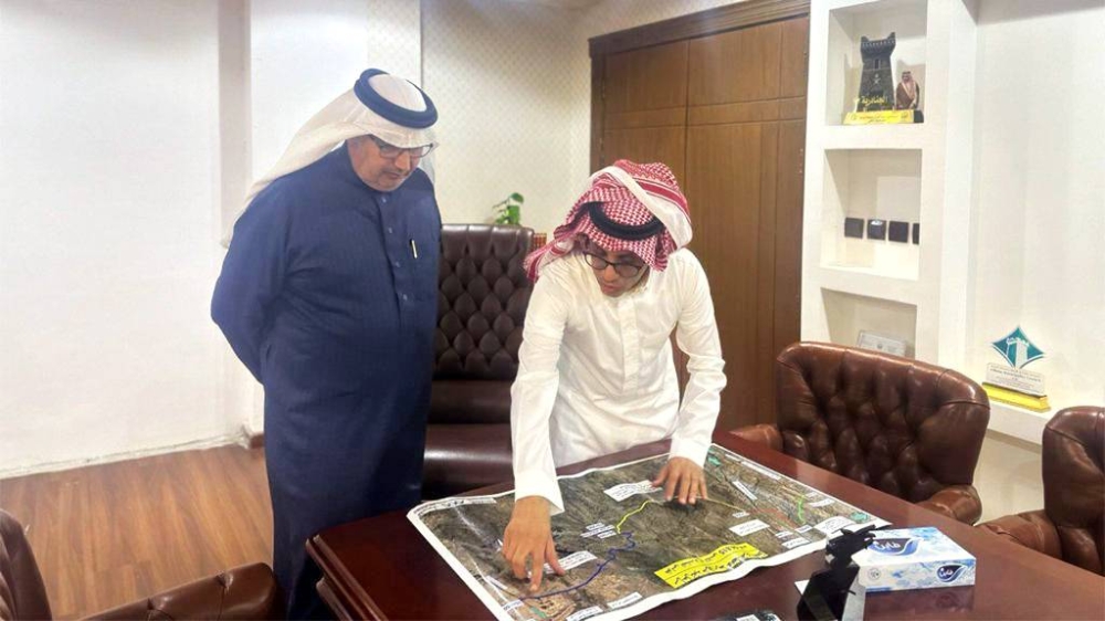 أمير الباحة يدشن مشاريع طرق بـ 700 مليون ريال