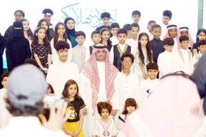 محافظ جدة يشارك أبناء شهداء الواجب الإفطار الرمضاني