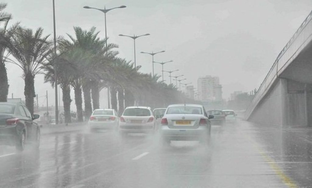 طقس الإثنين.. أمطار رعدية ورياح وأتربة وزخات من البرد على عدة مناطق