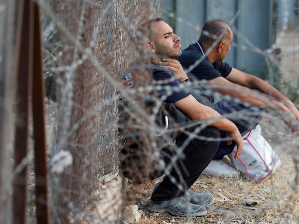 لماذا تزيد حاجة إسرائيل إلى العمال الفلسطينيين؟