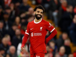 كلوب يشيد بصلاح: استثنائي ولاعب من الطراز العالمي