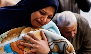 مشاهدات طبيب متطوع في غزة: امرأة نجت من الصواريخ لكن قتلتها عملية قيصرية