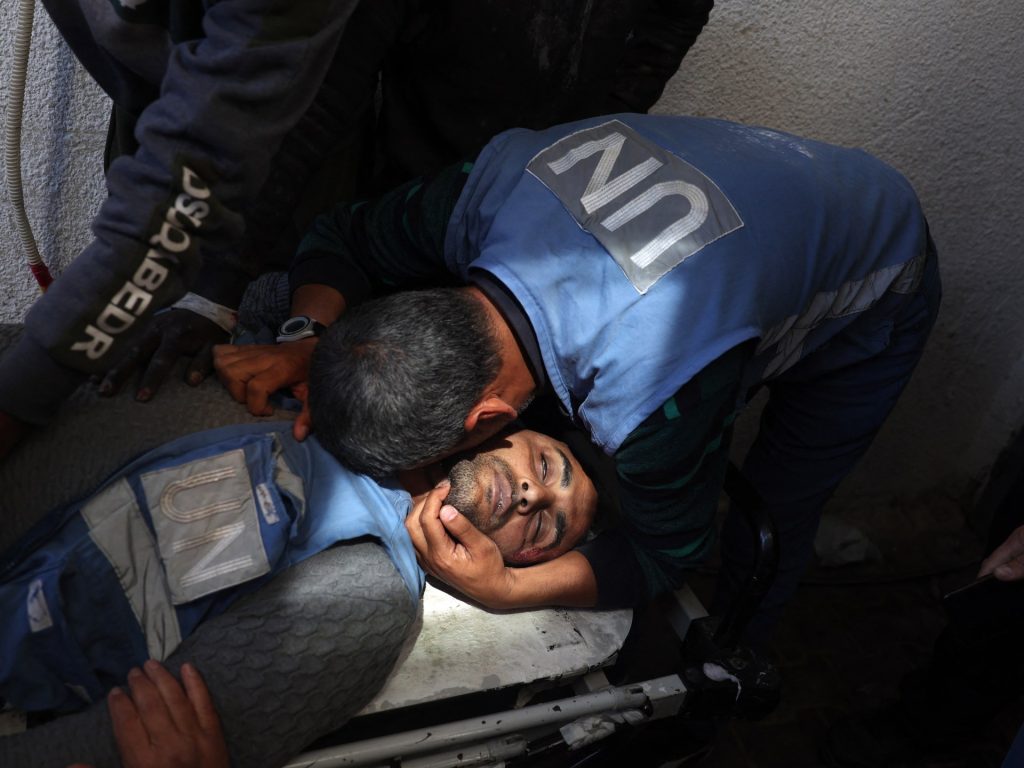 صحف عالمية: إسرائيل تستعد لإقامة منطقة عازلة بغزة والأولى وقف الحرب