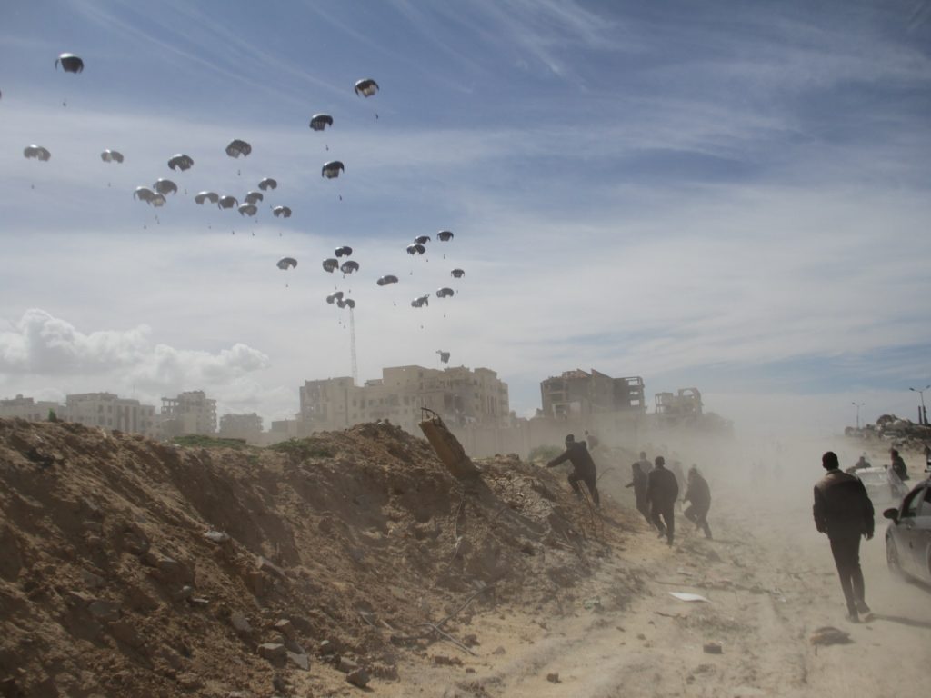 الجو والبحر في خدمة الصراع لا إنهائه