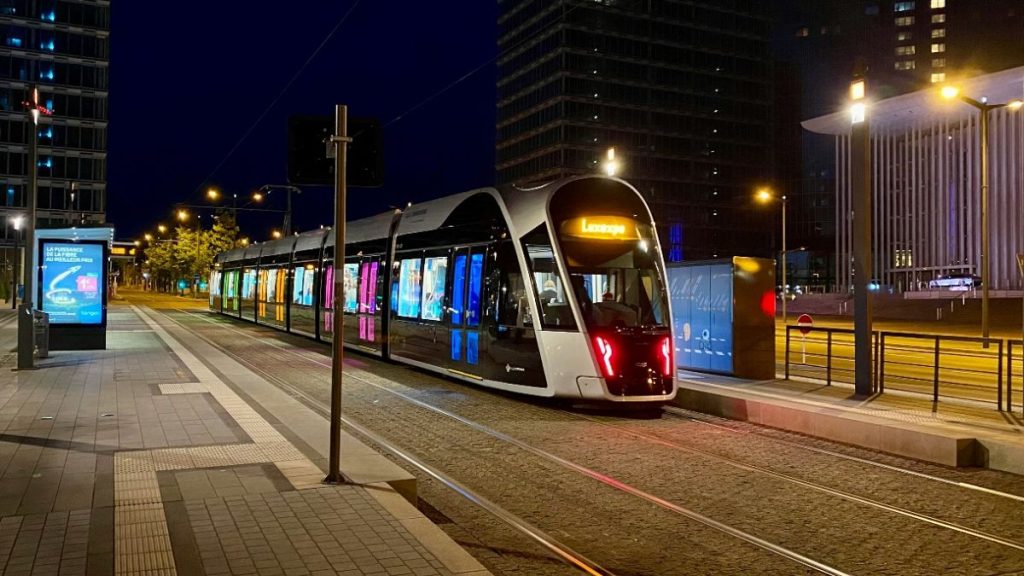 سيستفيد الركاب الفرنسيون من وسائل النقل العام المجانية إلى لوكسمبورغ