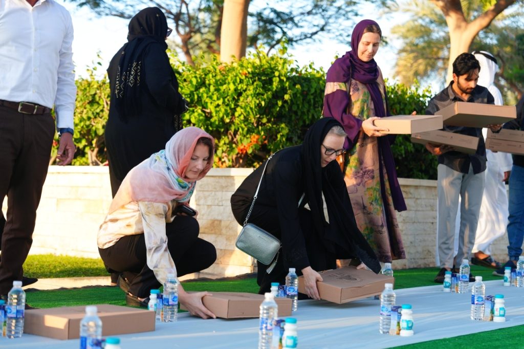 مركز جامع الشيخ زايد الكبير يختتم الموسم الرابع من برنامج جسور