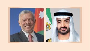 رئيس الدولة وملك الأردن يبحثان خلال اتصال هاتفي التطورات في المنطقة