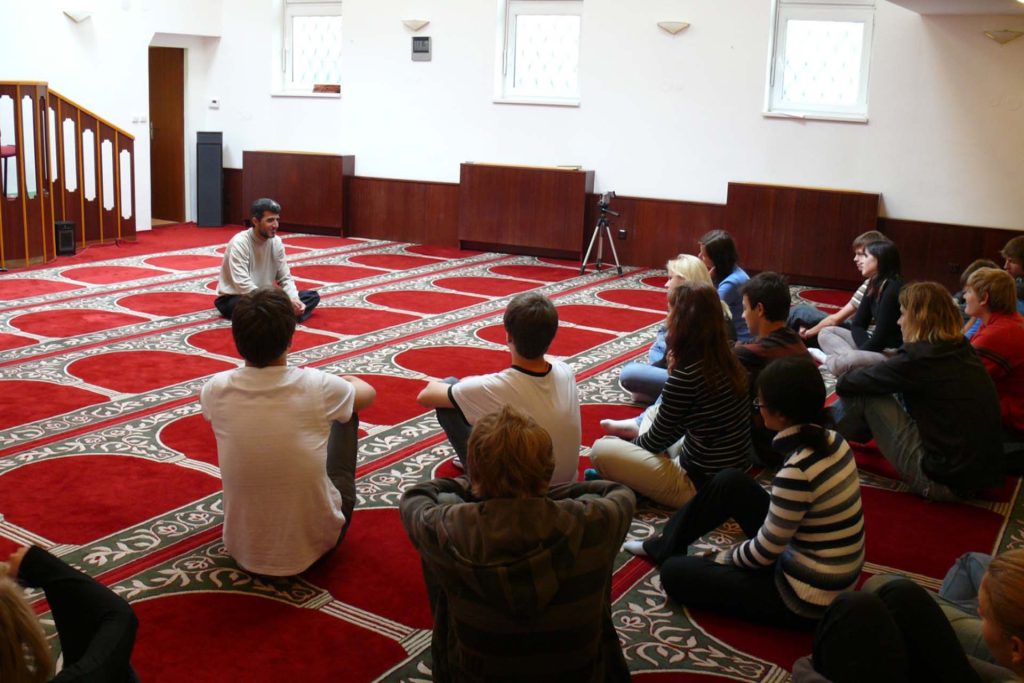 مسلمو التشيك.. أقلية تفرض وجودها