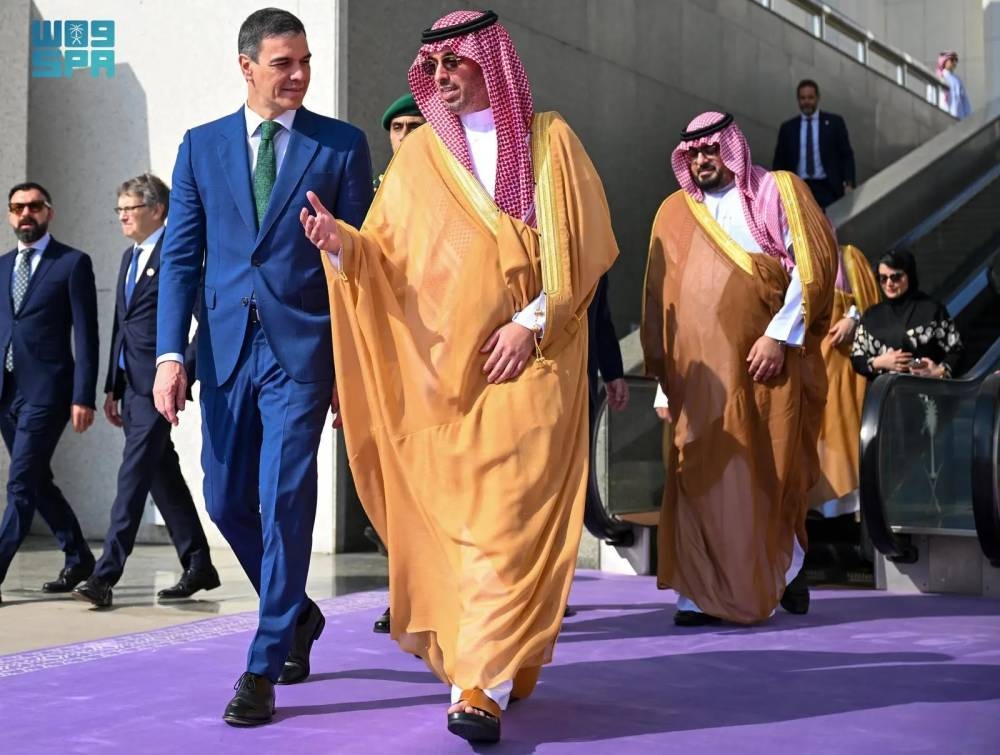 رئيس وزراء مملكة إسبانيا يغادر جدة