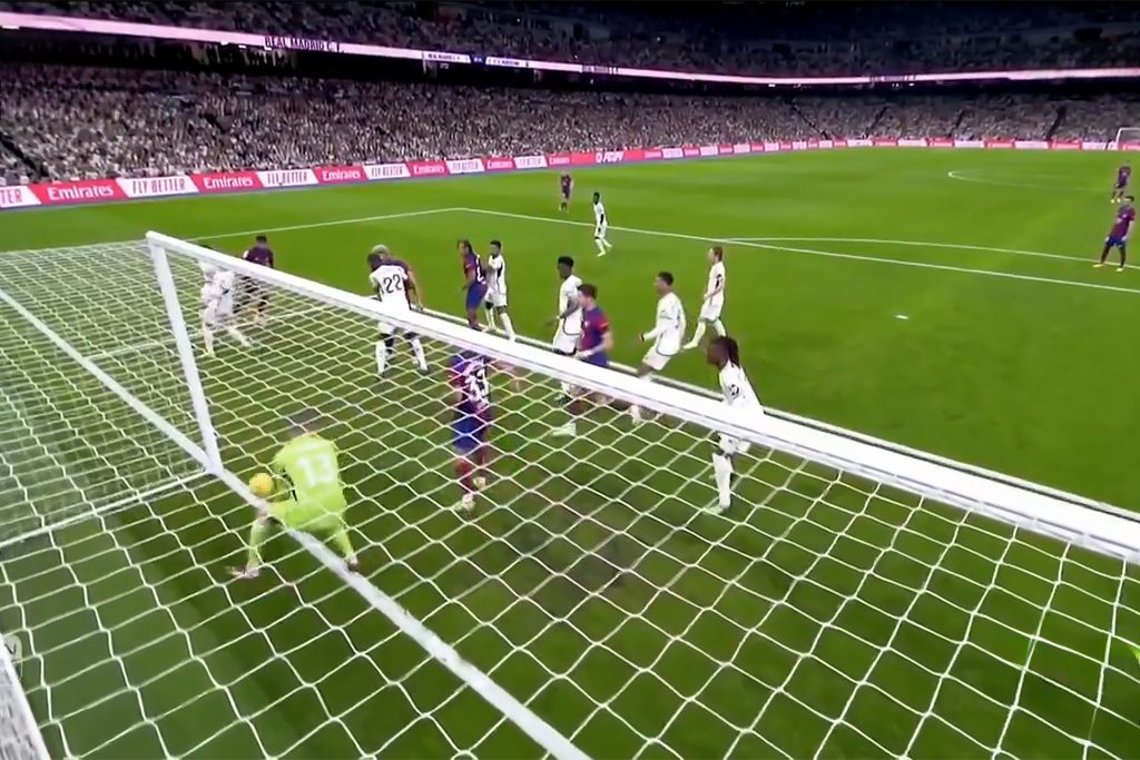 “ريال مدريد سرق الفوز من برشلونة”.. بيكيه يهاجم حكام الكلاسيكو