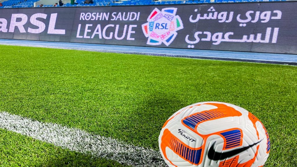 اليوم.. الأهلي يلتقي الاتحاد في قمة الجولة الـ26 من دوري روشن