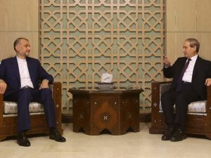 على وقع طبول الحرب.. ماذا تريد إيران من جولة عبد اللهيان الإقليمية؟