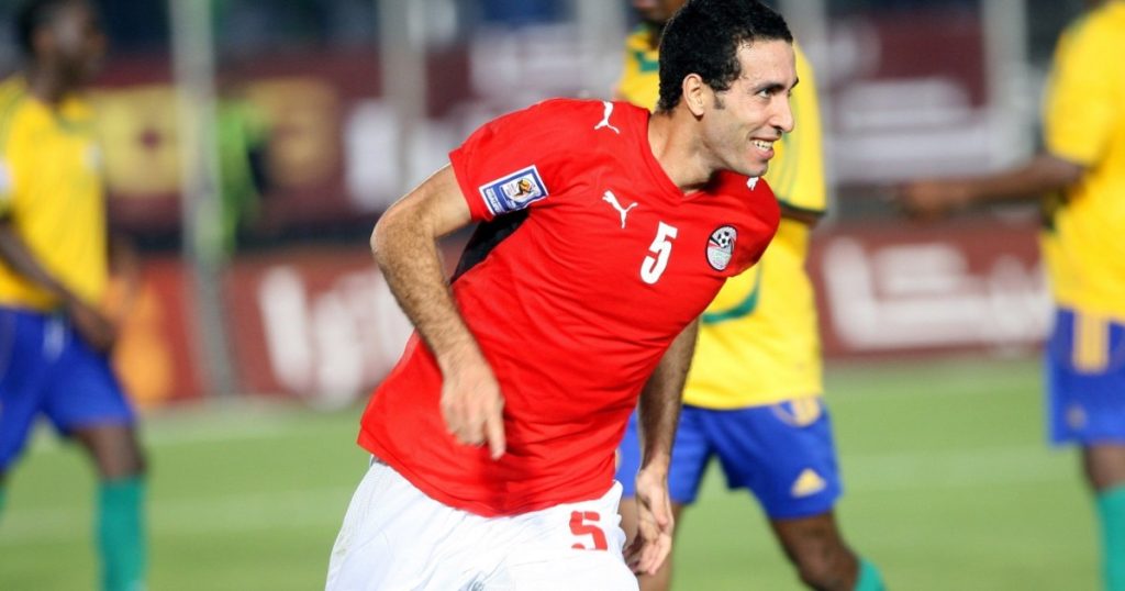 “الزئبقي بركات”.. أبو تريكة يكشف عن أذكى لاعب مصري لعب بجواره