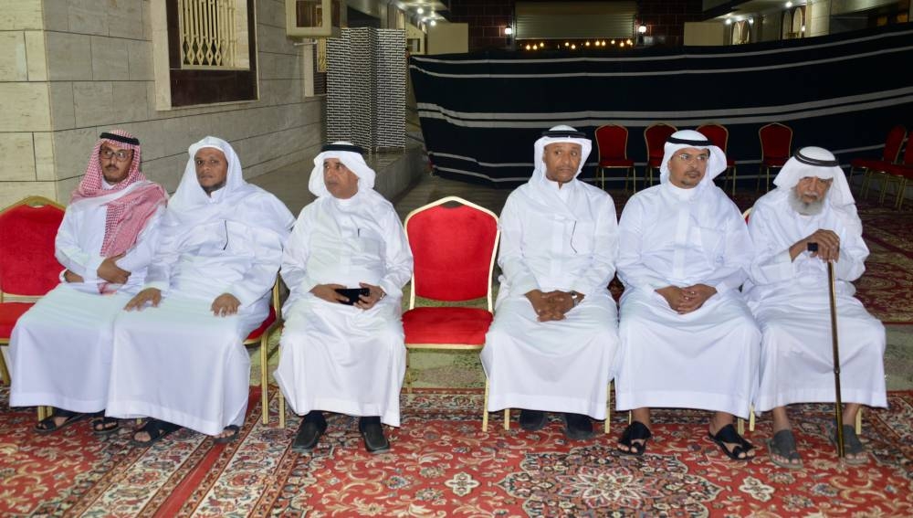 آل الجيلاني يتلقون التعازي في فقيدهم