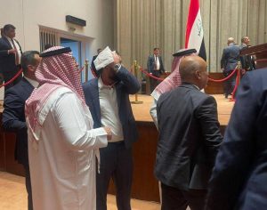 اشتباك بالأيدي يُفشل انتخاب رئيس البرلمان العراقي