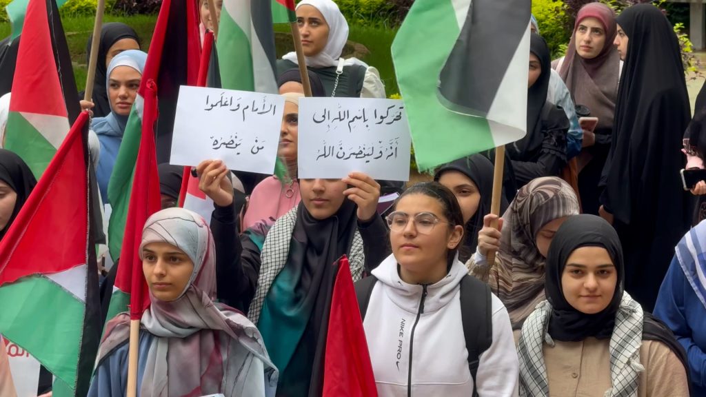 طلاب جامعات لبنان يلتحقون بالركب العالمي دعما لغزة