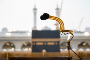يتناوب فيها 24 مؤذنا.. ماذا تعرف عن مكبرية المسجد الحرام؟