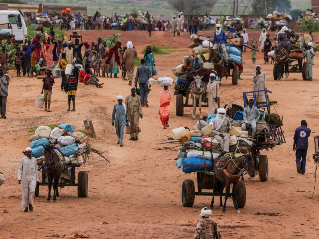 الفارون من الحرب بالسودان.. كالمستجير من الرمضاء بالنار