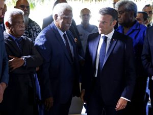 كاليدونيا المنسية.. لماذا تهتم فرنسا بجزيرة نائية غرب المحيط الهادي؟