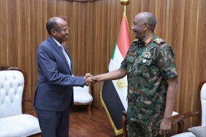 خطوات تفصل السودان عن العودة إلى “البيت الأفريقي”