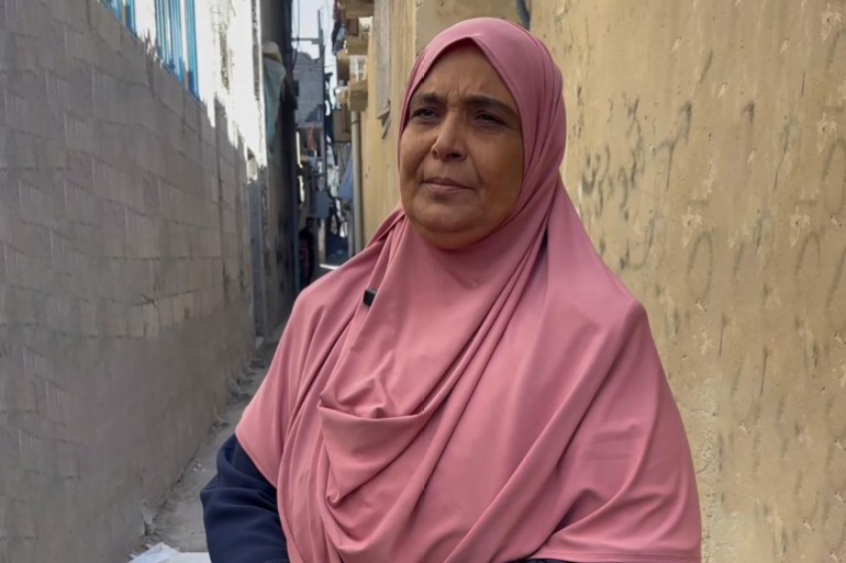 أم مالك بارود، فقدت أولادها الخمسة خلال عام من الحرب ومازالت تجهل مصير زوجها. _ضيفة تقرير_