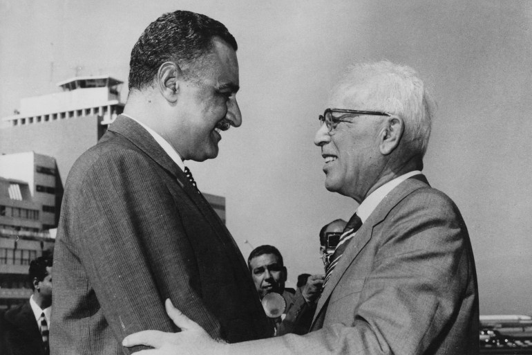 New Lebanese President Suleiman Frangieh (1910 - 1992, right) is received by Egyptian President Gamal Abdel Nasser (1918 - 1970) upon his arrival in Cairo, Egypt, September 1970. Frangieh is there to discuss the situation in Jordan. (Photo by Keystone/Hulton Archive/Getty Images)