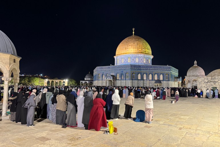 صور تراويح ليلة ١٣ رمضان - المسجد الأقصى