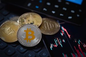 بيتكوين تسجل قمة قياسية مدفوعة بالإقبال على المخاطرة