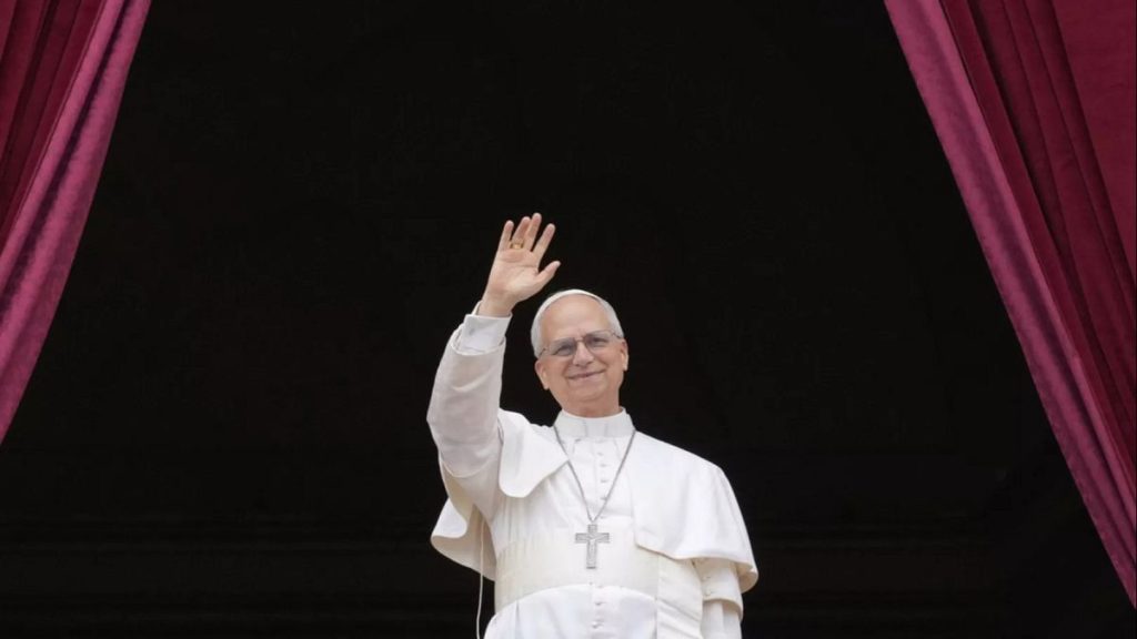 تَجاهل علم المثليين وتَستَّر على اعتداءات جنسية؟ منشورات مفبركة تطال البابا ليو