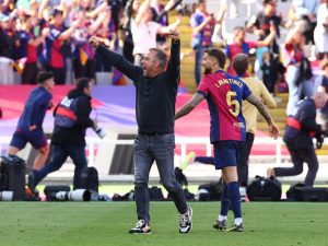 فليك يدخل قائمة عظماء مدربي برشلونة