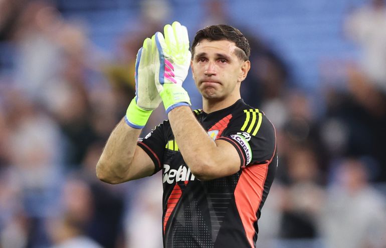 BIRMINGHAM, ENGLAND - MAY 16: Emiliano Martinez of Aston Villa acknowledges the fans following the Premier League match between Aston Villa FC and Tottenham Hotspur FC at Villa Park on May 16, 2025 in Birmingham, England. (Photo by Cameron Smith - Danehouse/Getty Images)