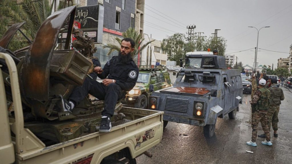 مواطن سوري سُرقت سيارته فوجدها ضمن رتل أمني تابع لوزارة الداخلية