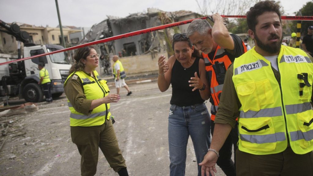 الصواريخ الإيرانية تجبر الإسرائيليين على البقاء في الملاجئ لأطول مدة منذ بدء الحرب