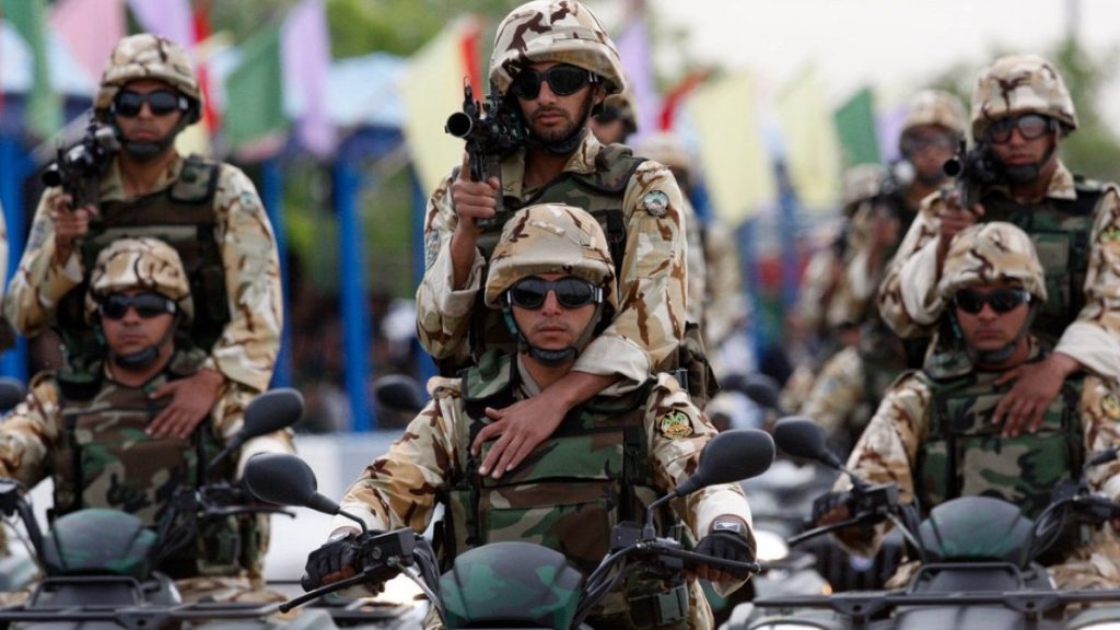 إصبع طهران على الزناد: هذه خطة إيران لمواجهة حرب محتملة مع أميركا