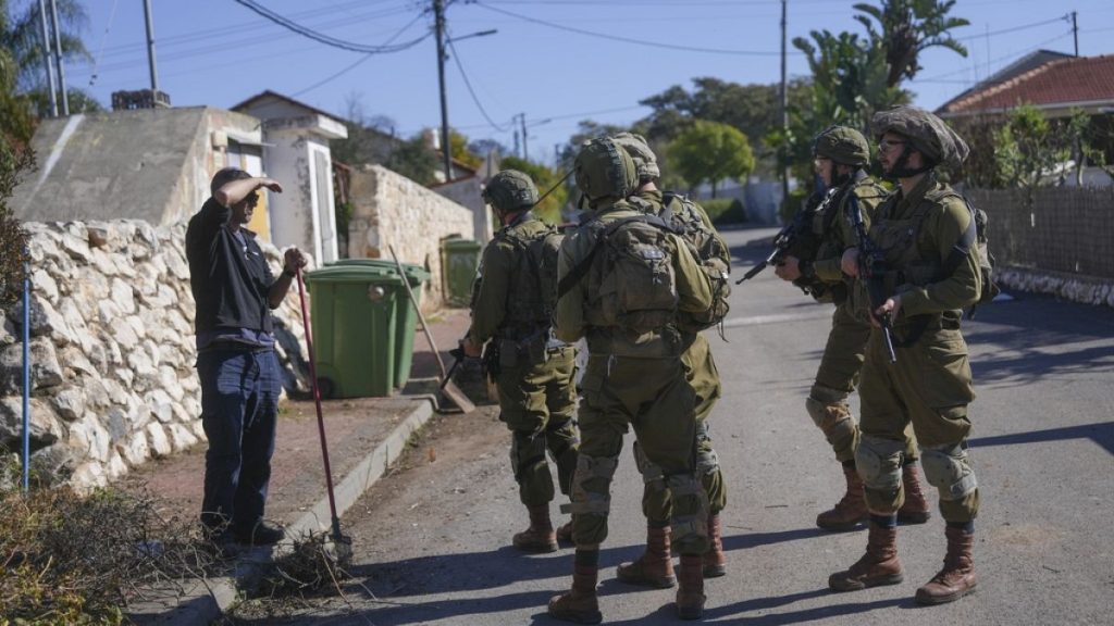 إسرائيل ترسل بكثافة ملاجئ متنقلة إلى الشمال.. هل تُحضّر لمواجهة ثانية مع حزب الله؟