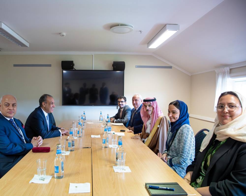 وزير الخارجية ونظيره المصري يستعرضان المستجدات في قطاع غزة والضفة الغربية