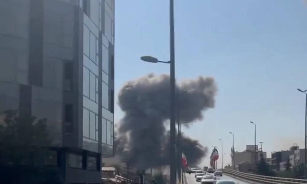 أنباء عن وساطة.. غارات متبادلة بين إيران وإسرائيل