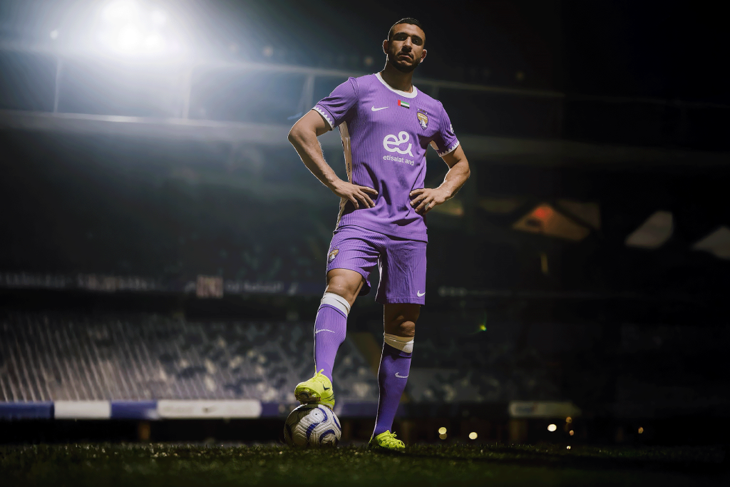 العين الإماراتي يتعاقد مع مدافع الأهلي المصري استعدادا لمونديال الأندية