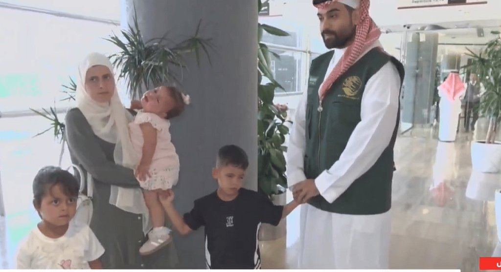 بتوجيهات القيادة.. علاج الطفل الفلسطيني محمد حجازي في مستشفى الملك خالد التخصصي للعيون