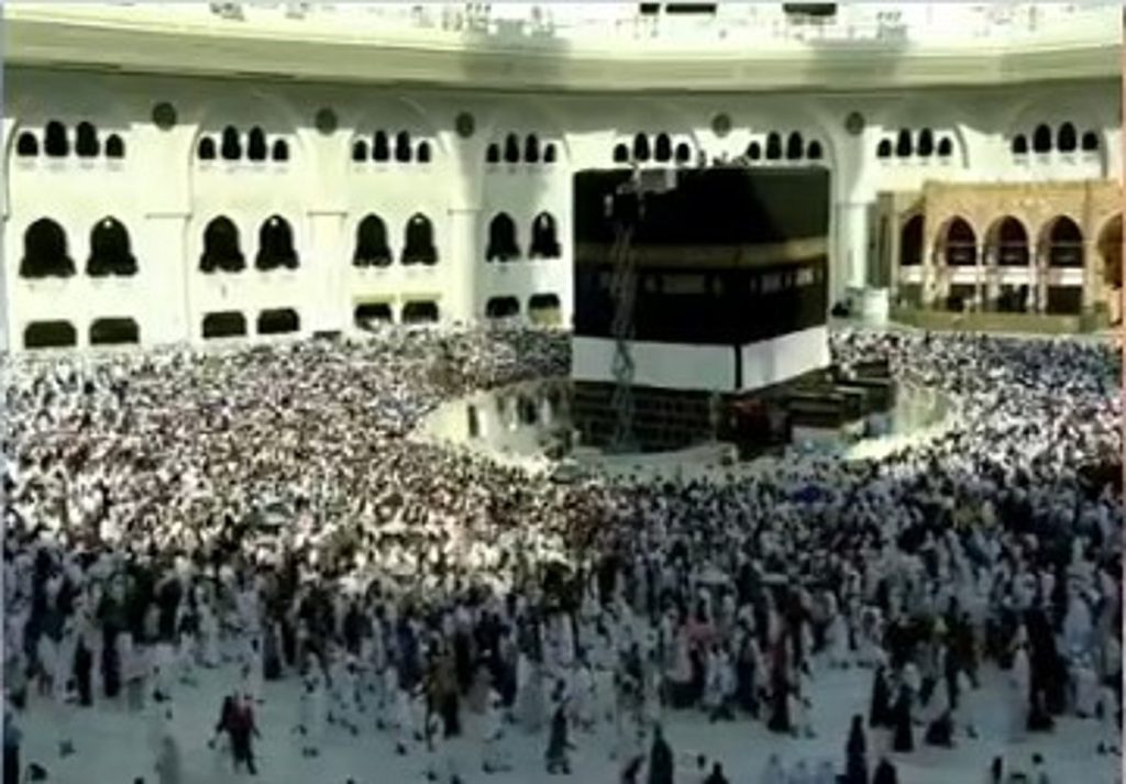 باحث: أول كسوة للكعبة صنعت خلال الدولة السعودية الأولى في الأحساء