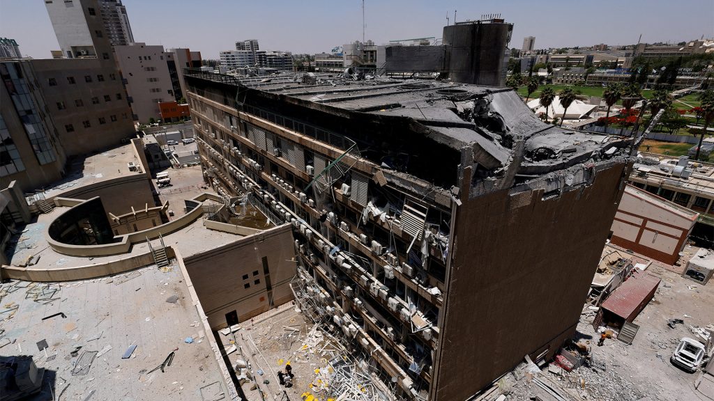 تفاعل الإيرانيين في وسائل التواصل الاجتماعي مع أخبار الحرب