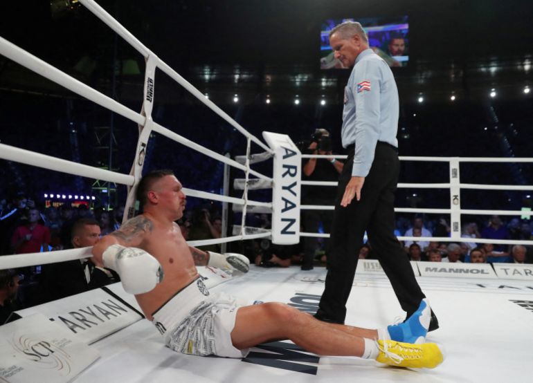 يتفاعل Oleksandr Usyk.